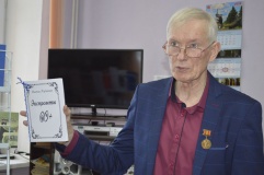 В.Кудрявцев  представляет свою новую книгу  "Экспромты 60+"